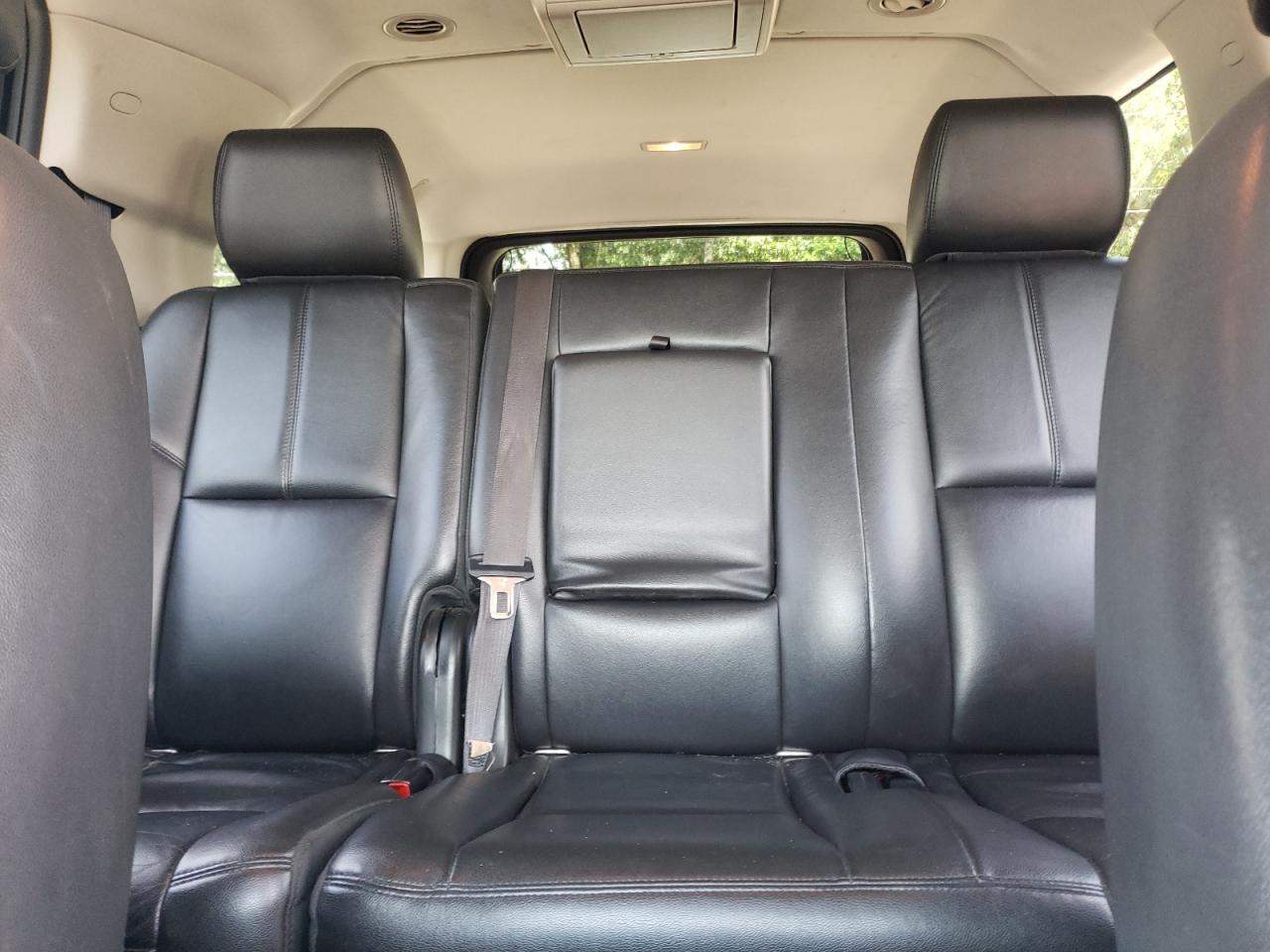 2013 CHEVROLET Suburban