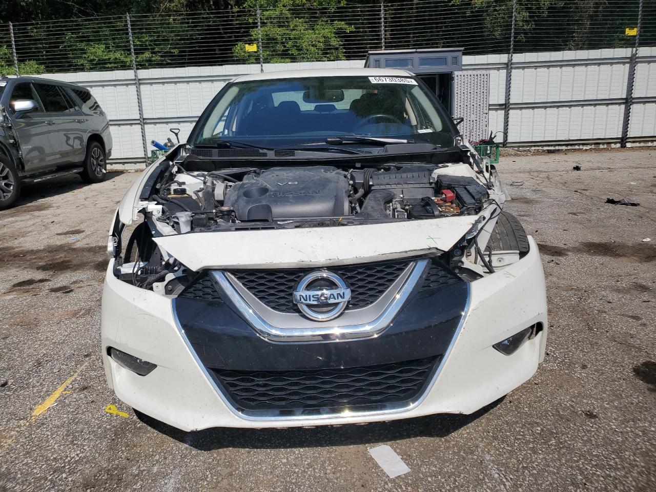 2016 NISSAN Maxima