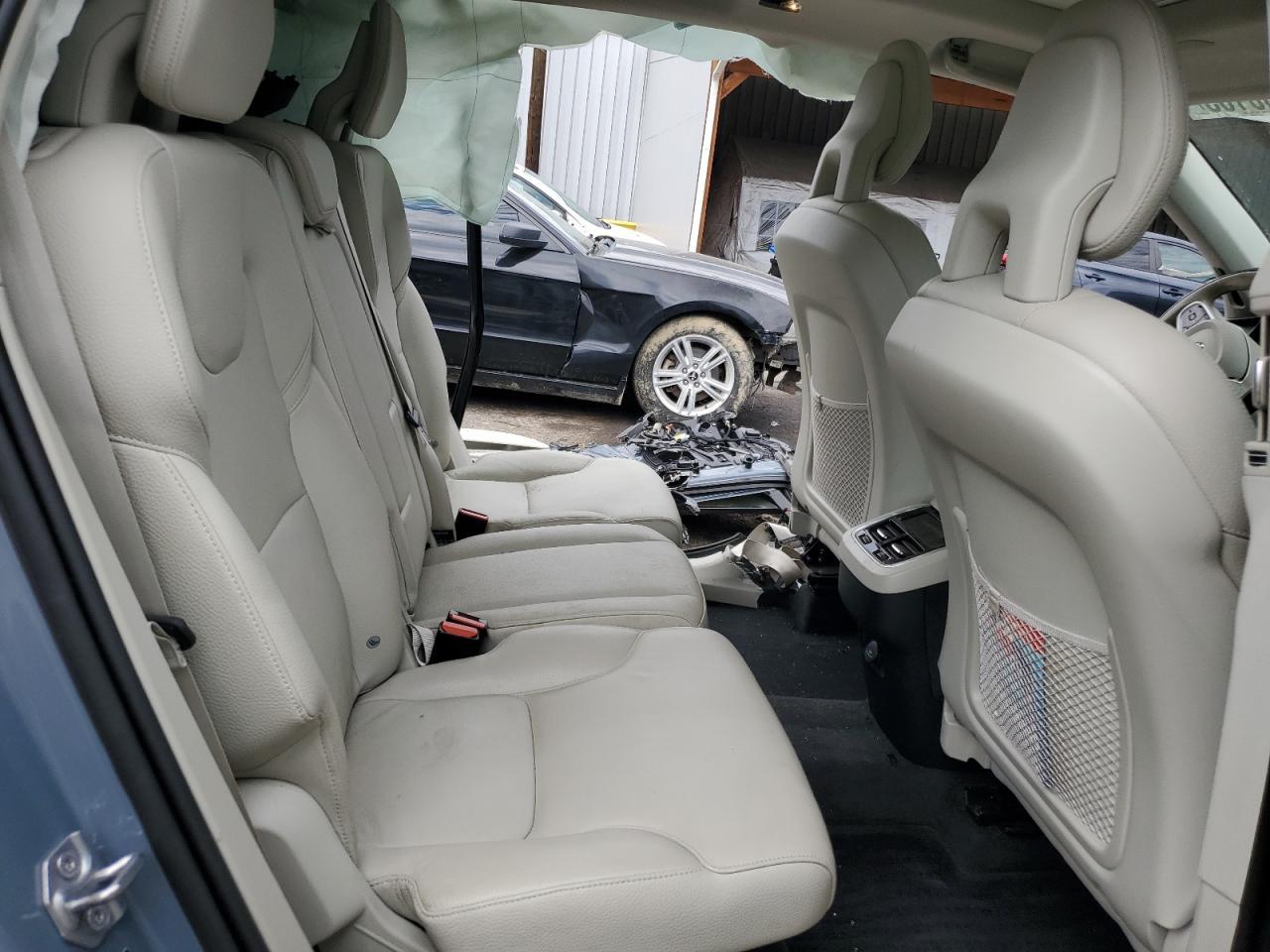2021 VOLVO XC90