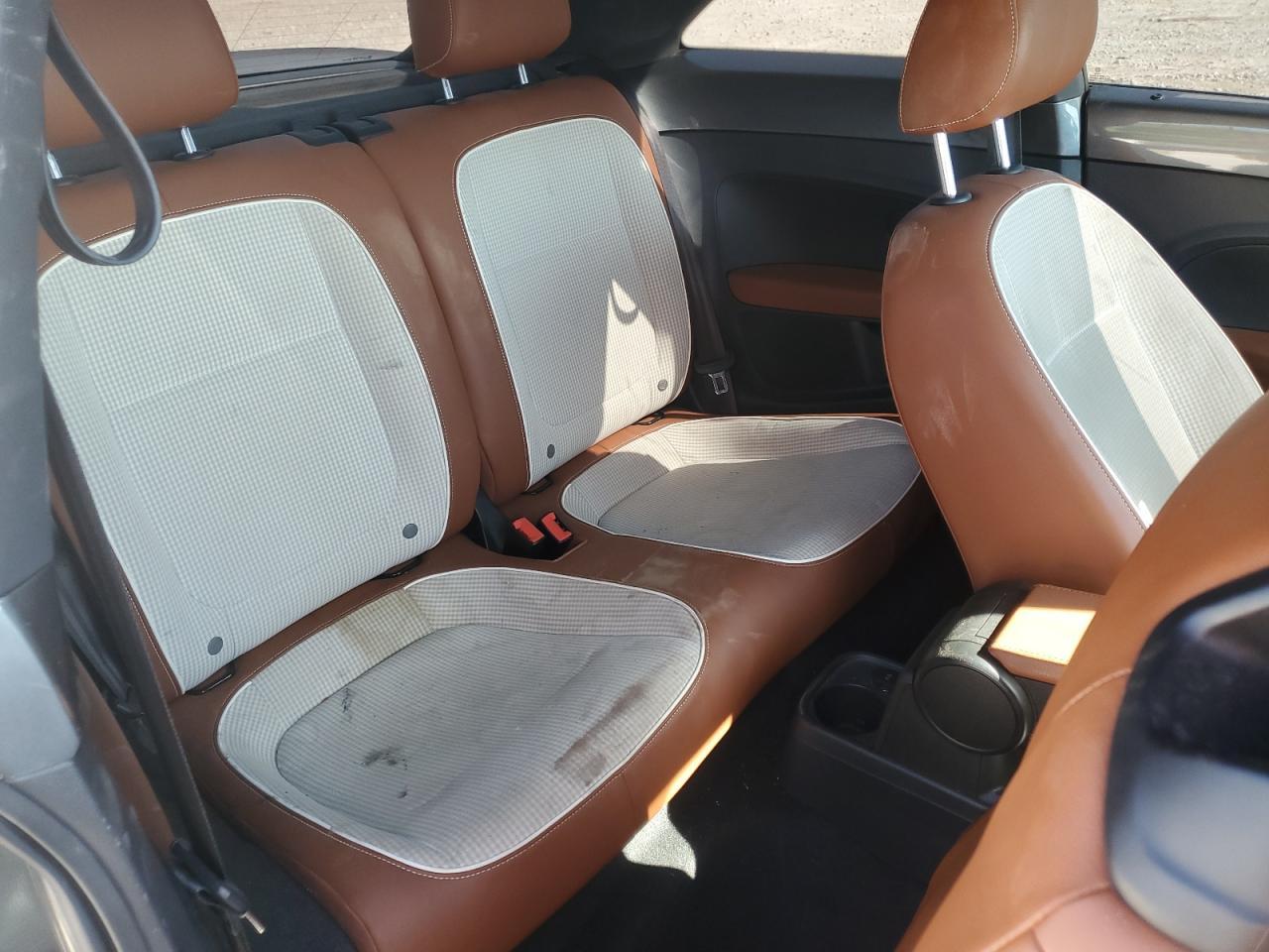 2016 VOLKSWAGEN Beetle