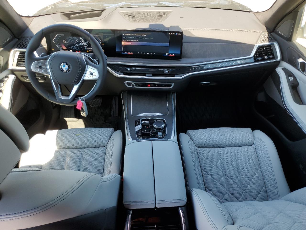 2025 BMW X7