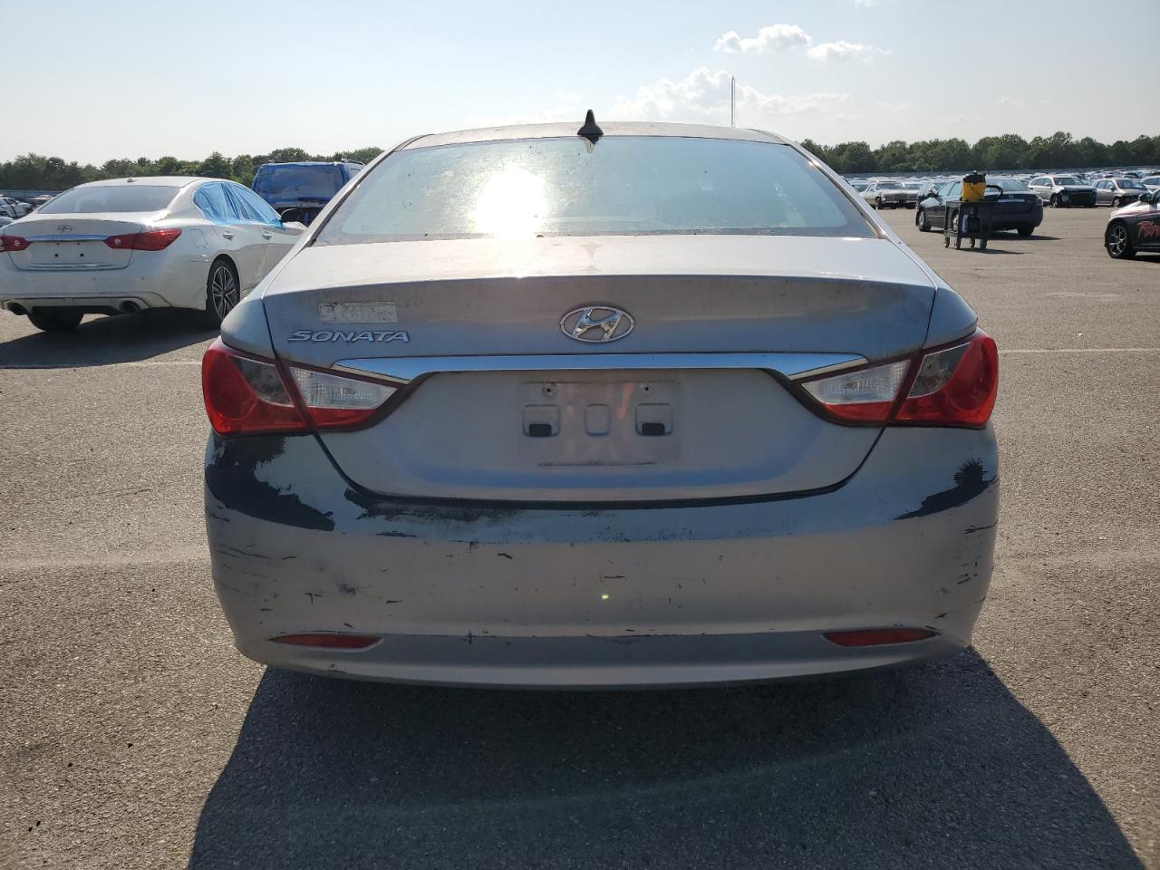 2011 HYUNDAI SONATA
