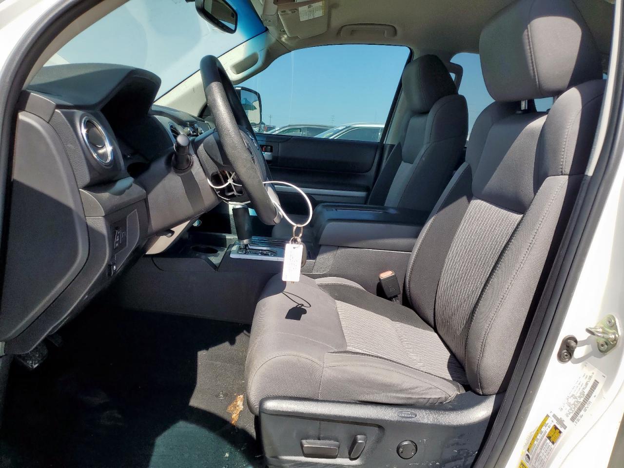 2016 TOYOTA TUNDRA
