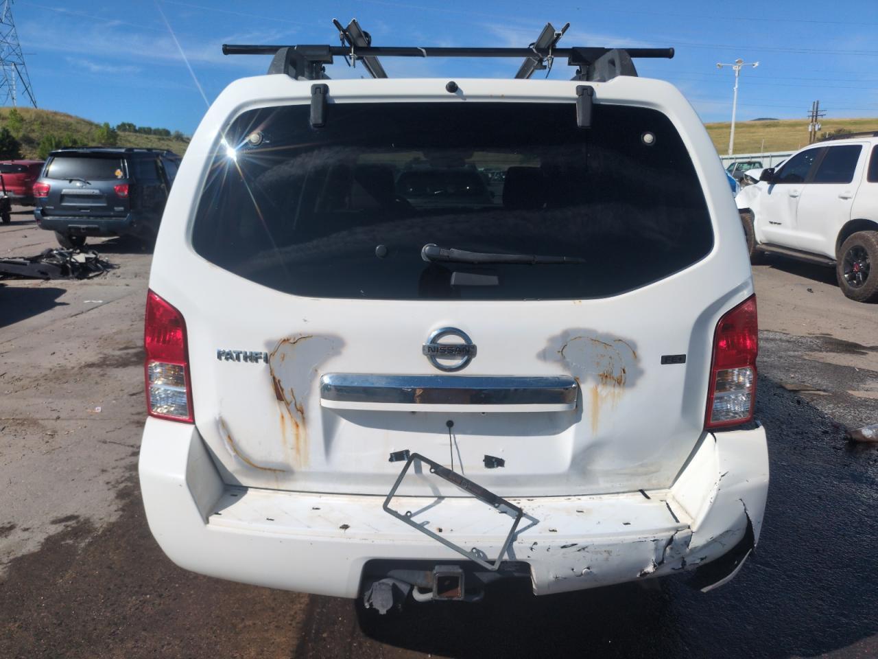 2010 NISSAN PATHFINDER