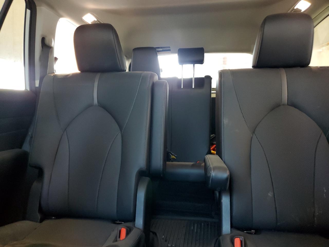 2024 TOYOTA HIGHLANDER