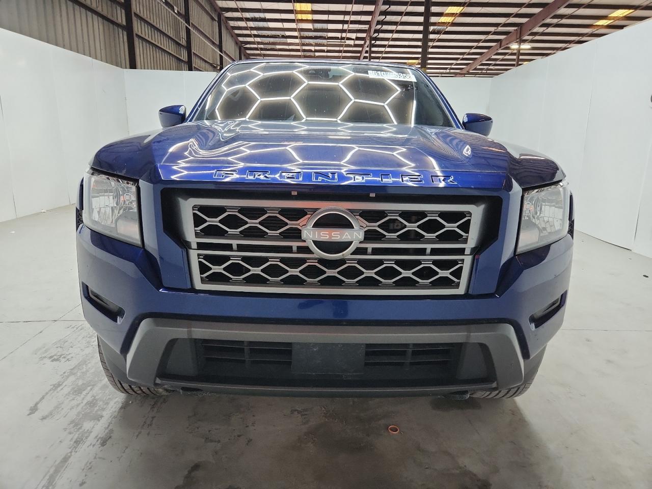 2022 NISSAN Frontier