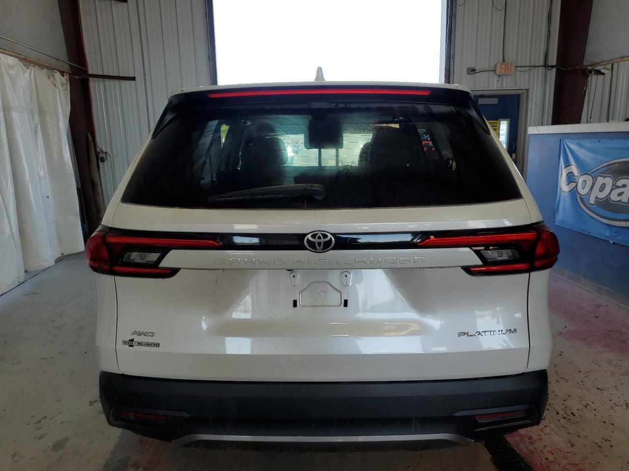 2024 TOYOTA HIGHLANDER