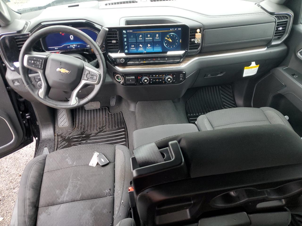 2025 CHEVROLET Silverado