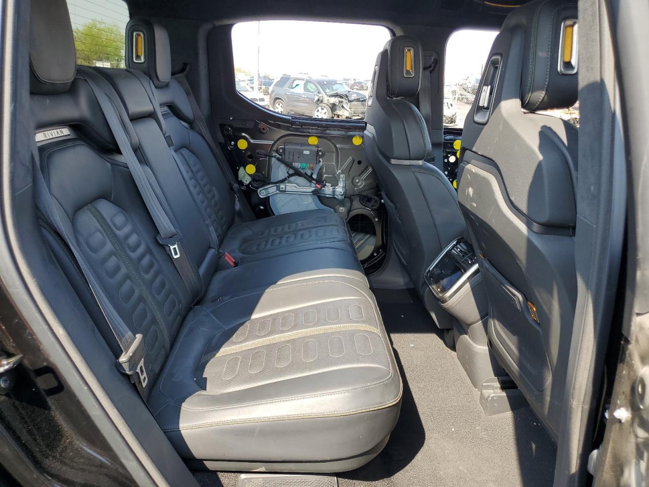 2023 RIVIAN R1t