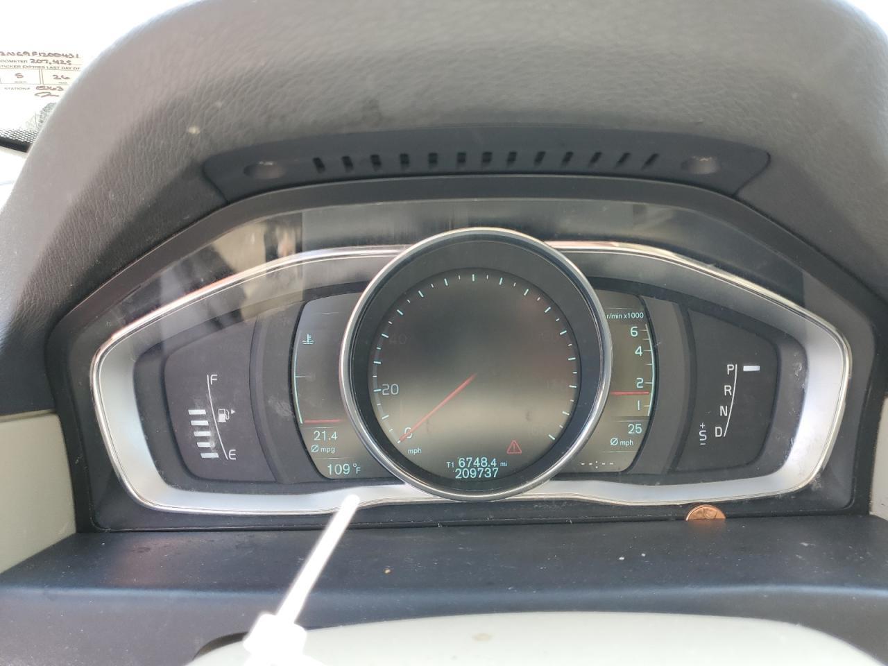 2015 VOLVO XC70