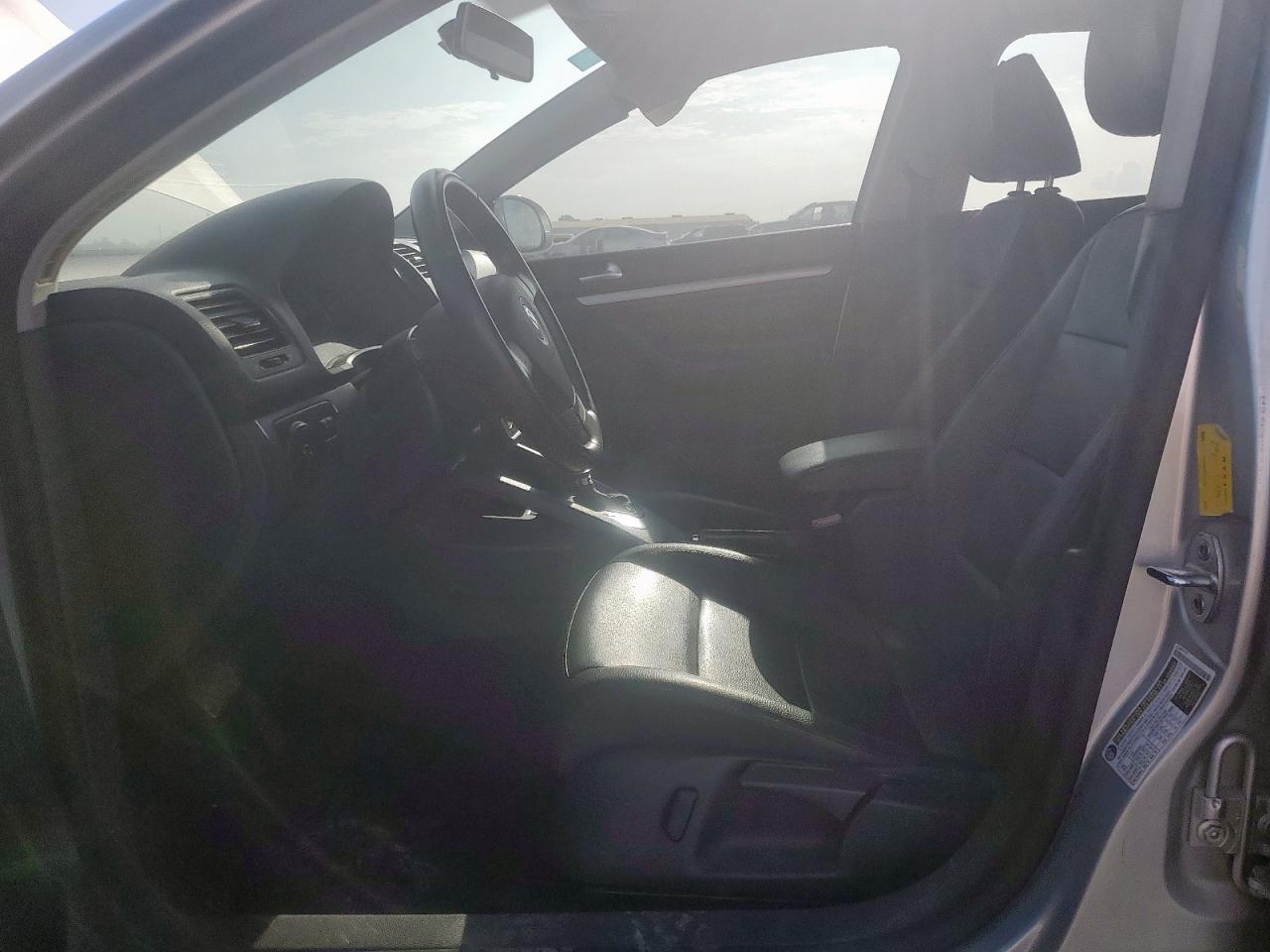 2009 VOLKSWAGEN JETTA