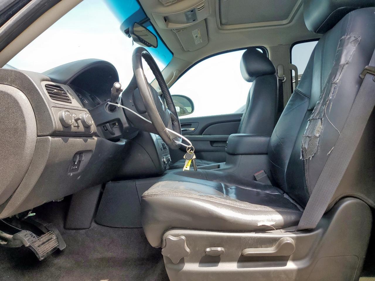 2011 CHEVROLET Suburban