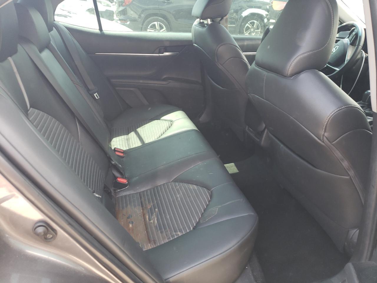2018 TOYOTA CAMRY