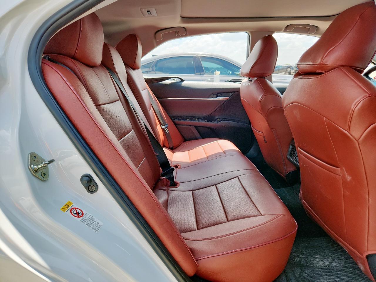 2018 TOYOTA CAMRY