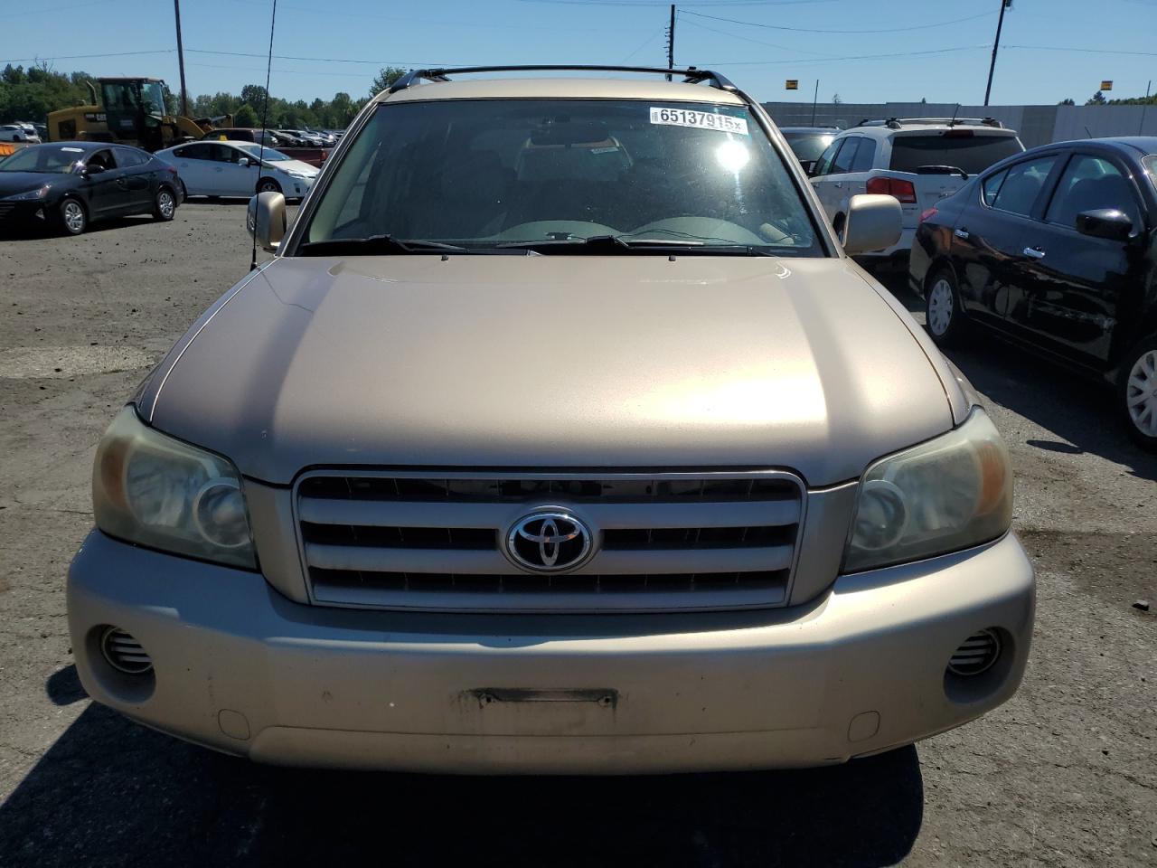 2004 TOYOTA HIGHLANDER