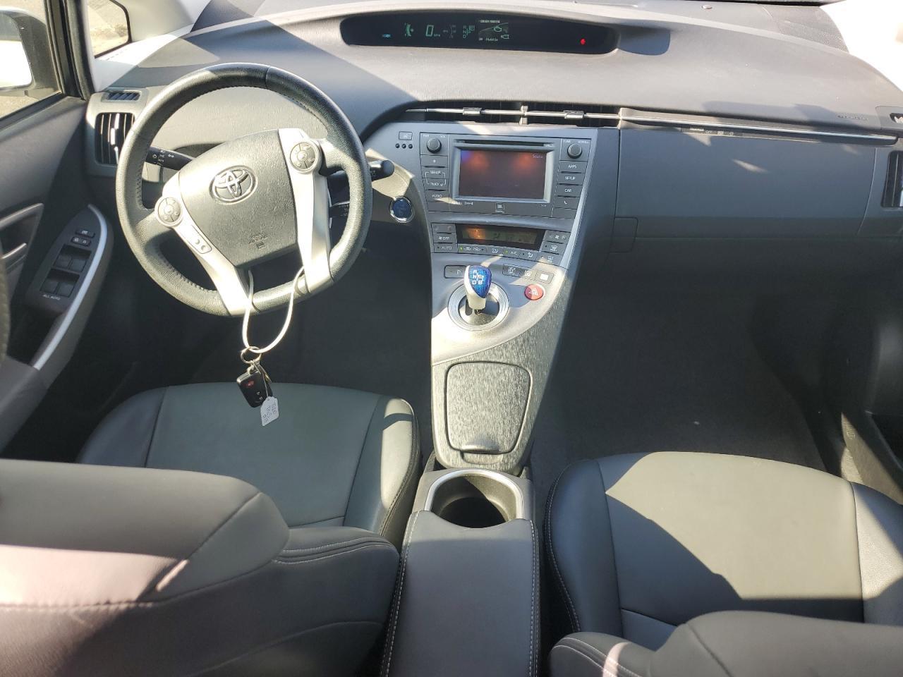 2015 TOYOTA PRIUS