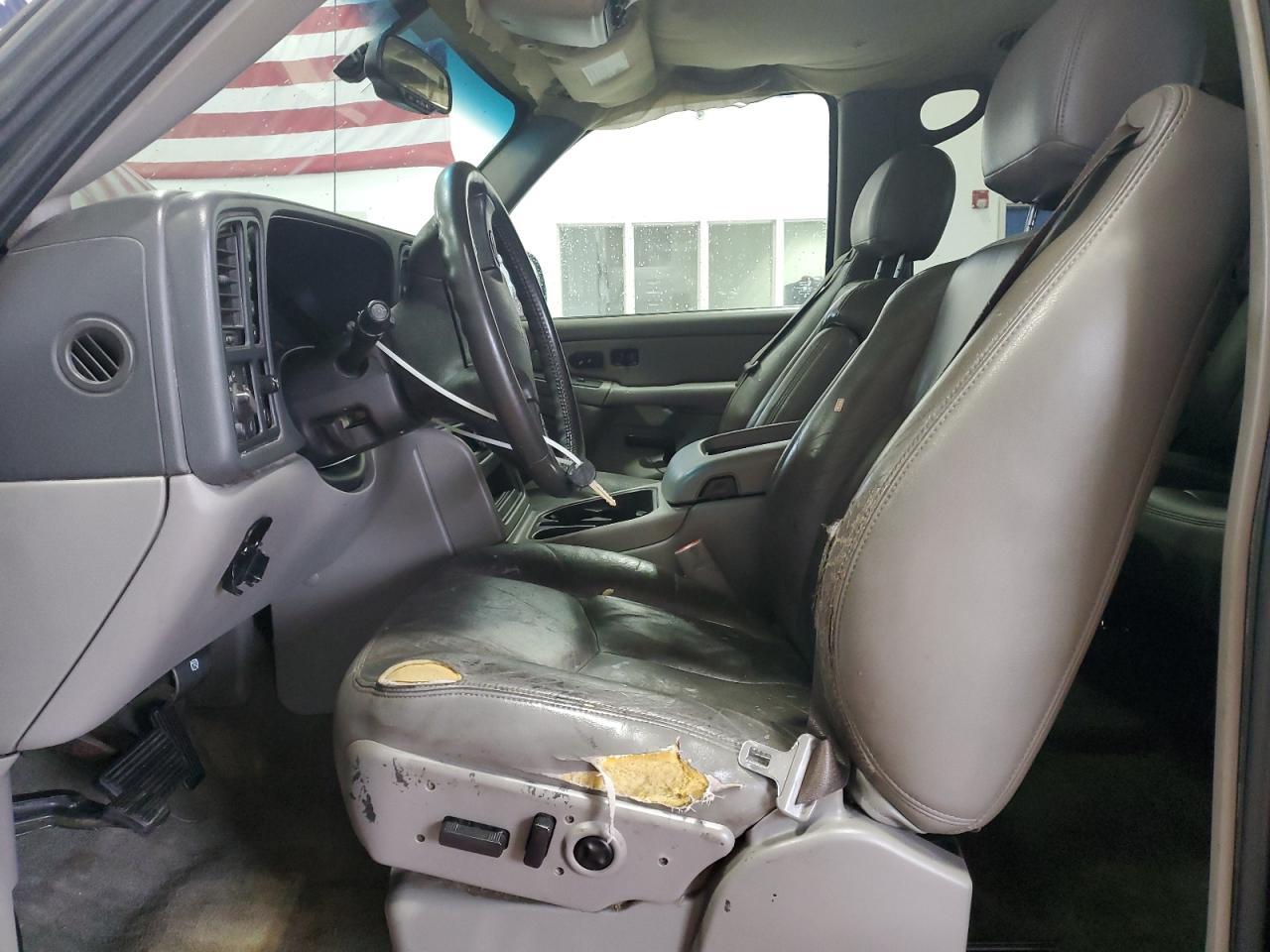 2004 CHEVROLET Tahoe