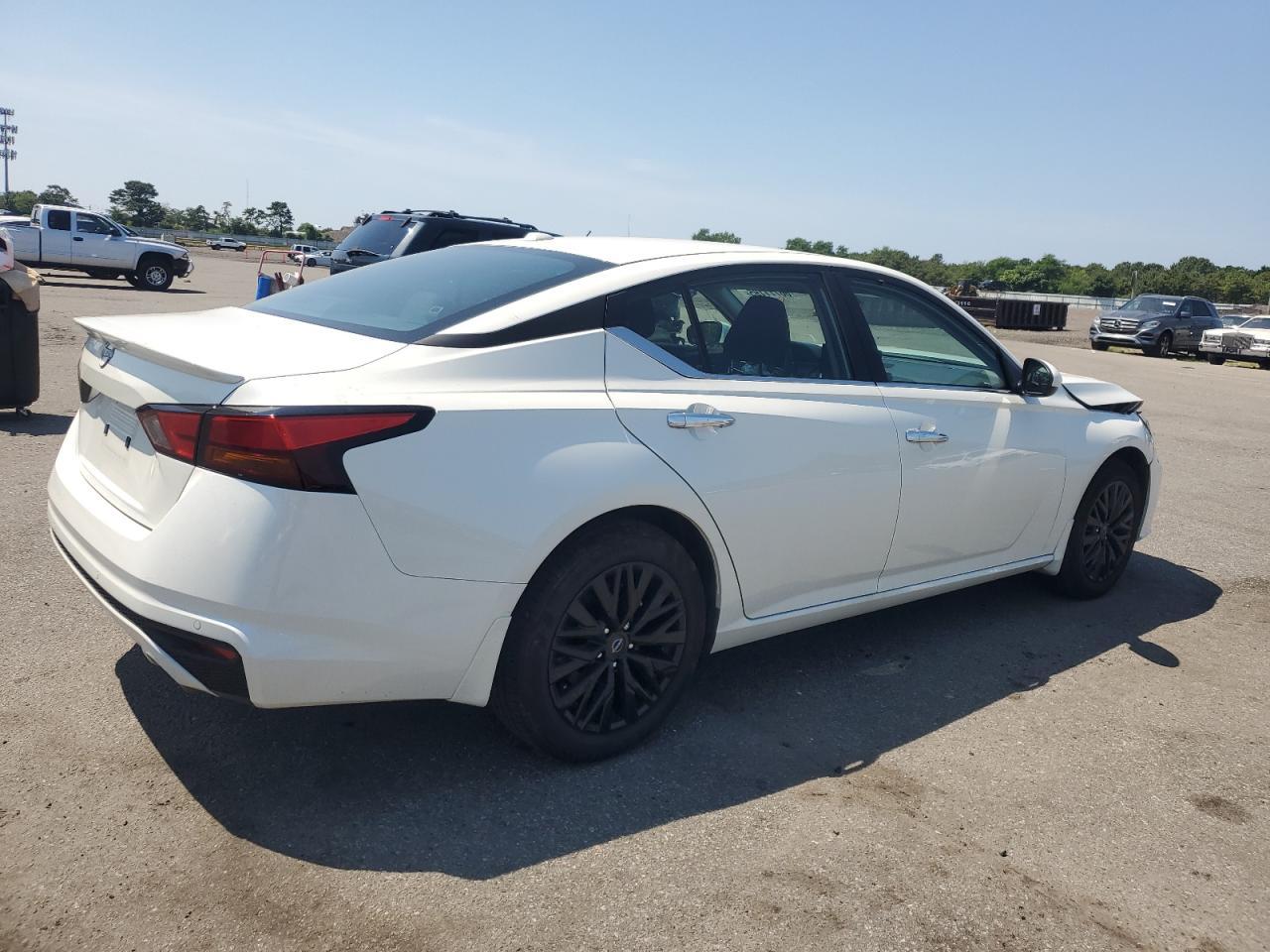 2025 NISSAN ALTIMA