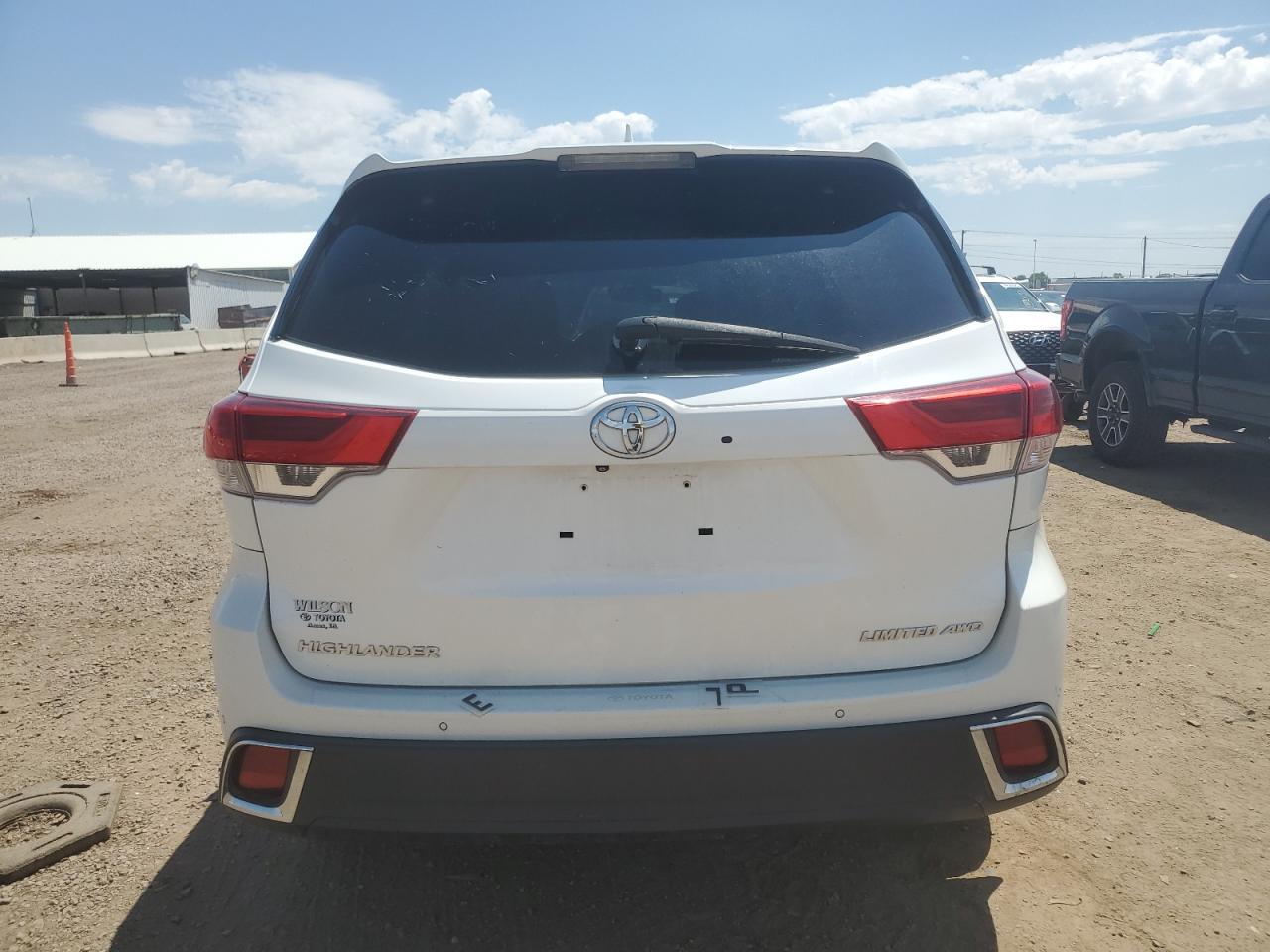 2017 TOYOTA HIGHLANDER