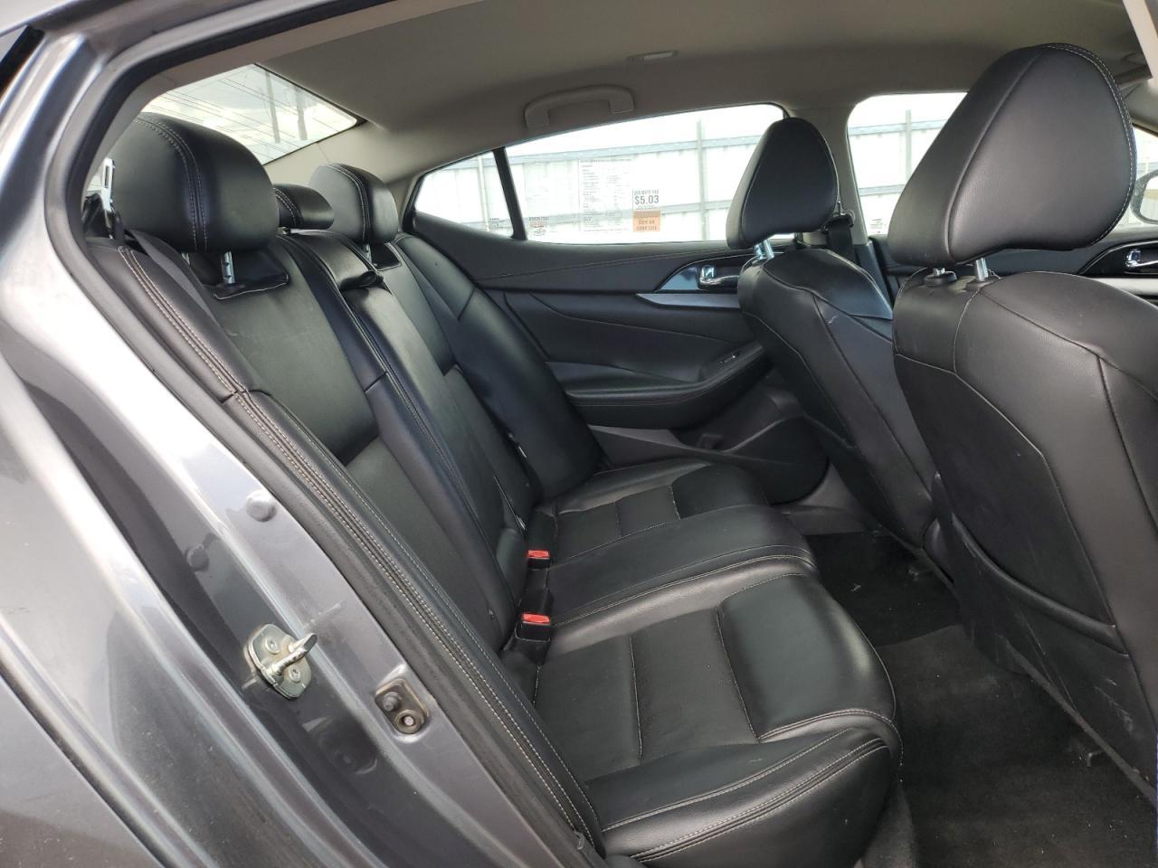 2017 NISSAN Maxima