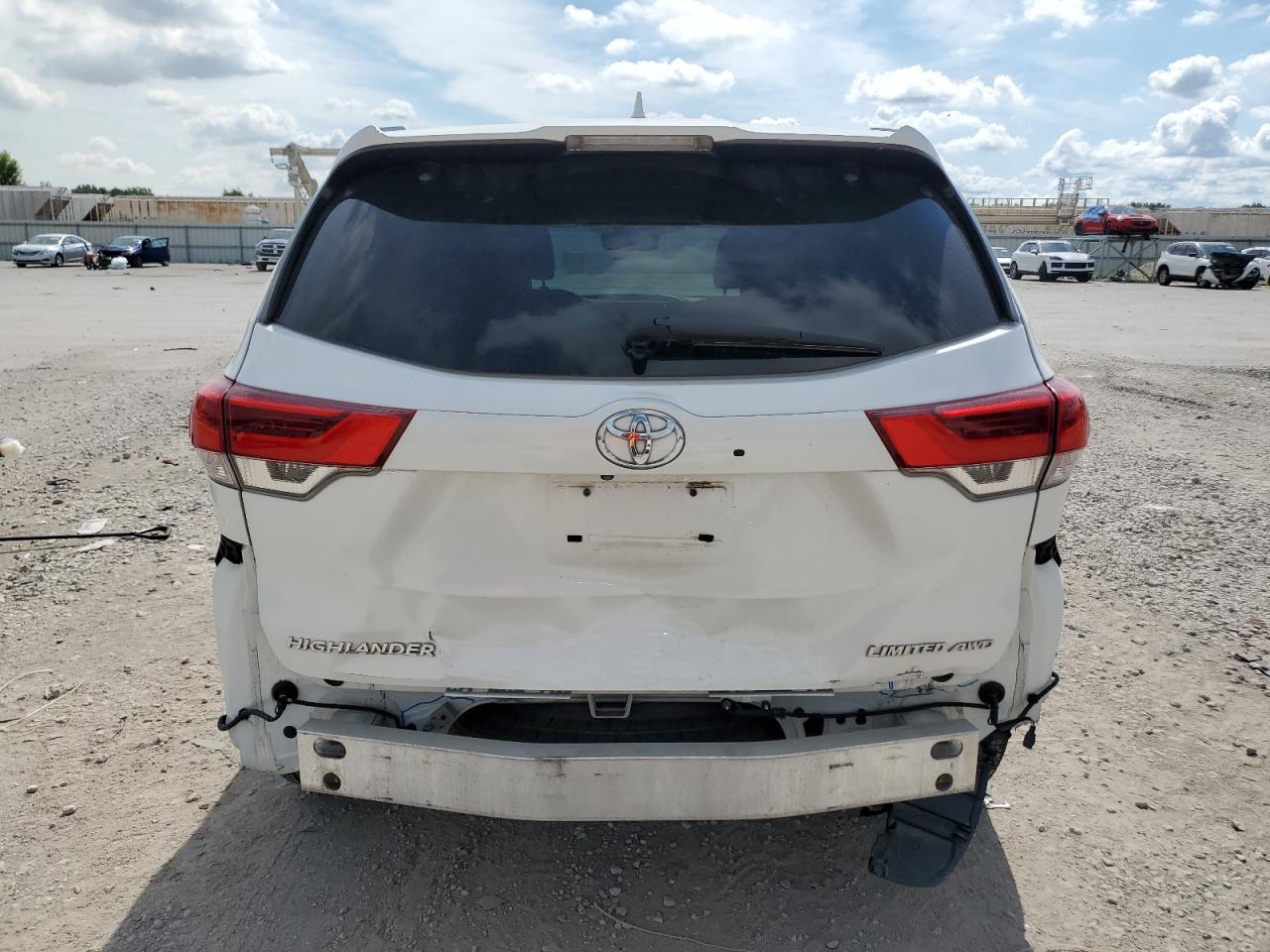 2018 TOYOTA HIGHLANDER