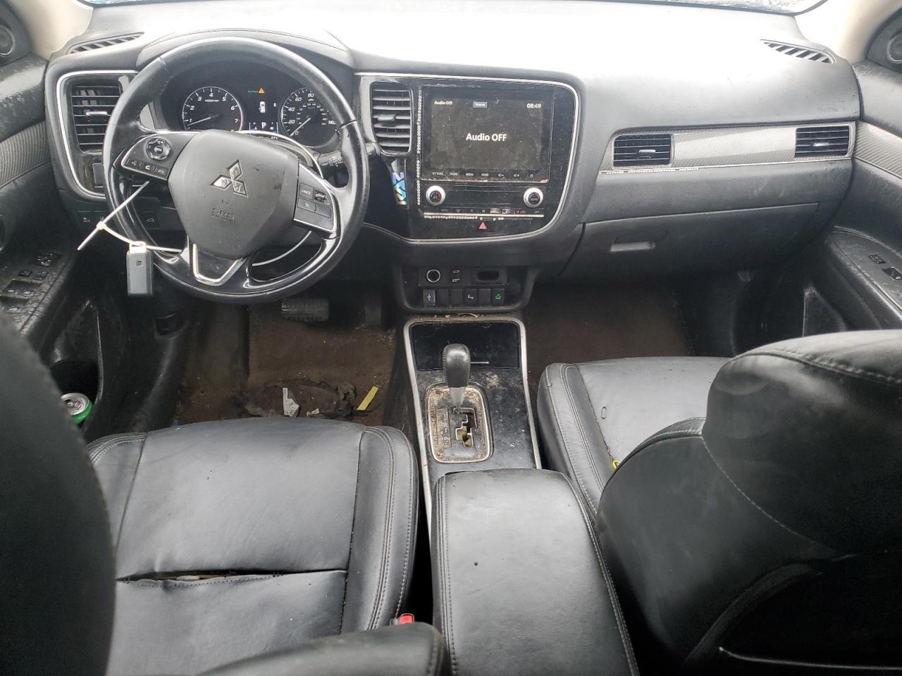 2020 MITSUBISHI outlander
