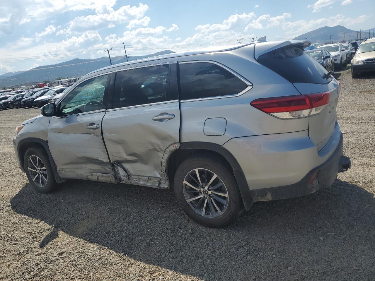 2018 TOYOTA HIGHLANDER