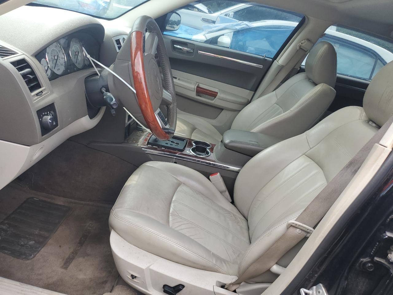 2010 CHRYSLER 300