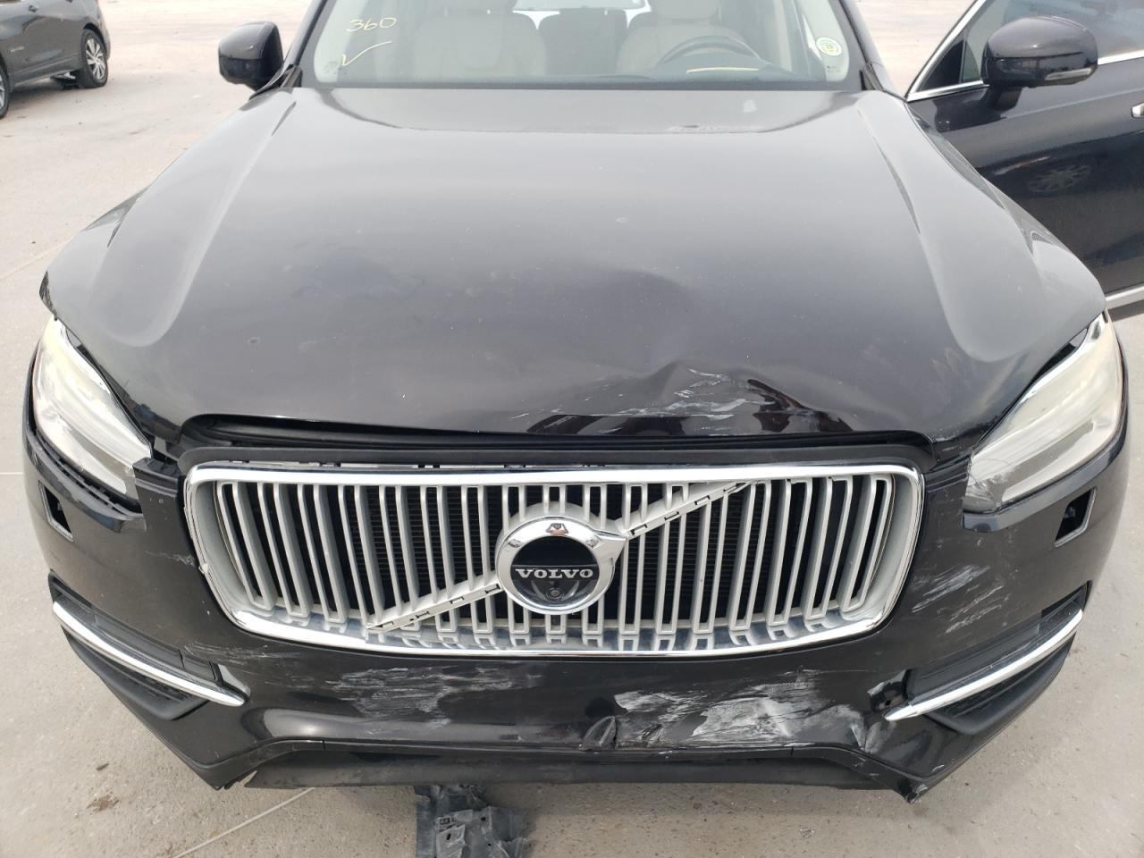 2016 VOLVO XC90