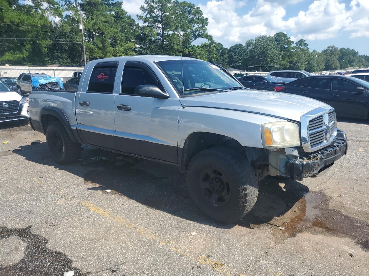 2005 DODGE Dakota