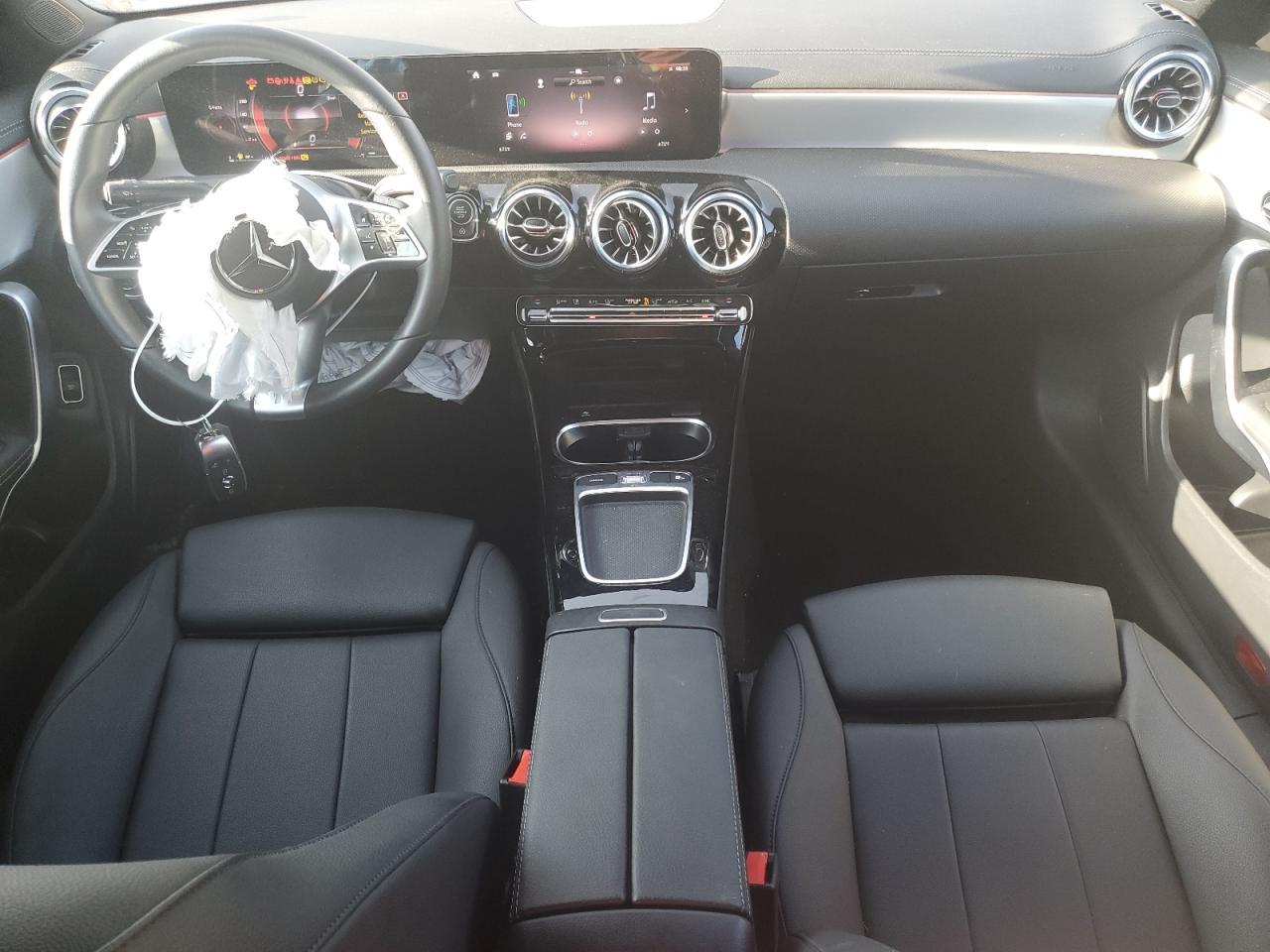 2025 MERCEDES-BENZ CLA-Class