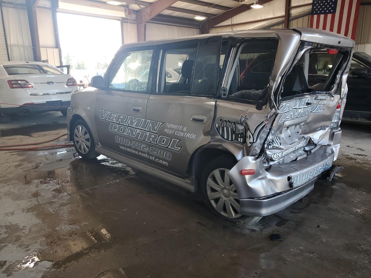 2005 TOYOTA SCION