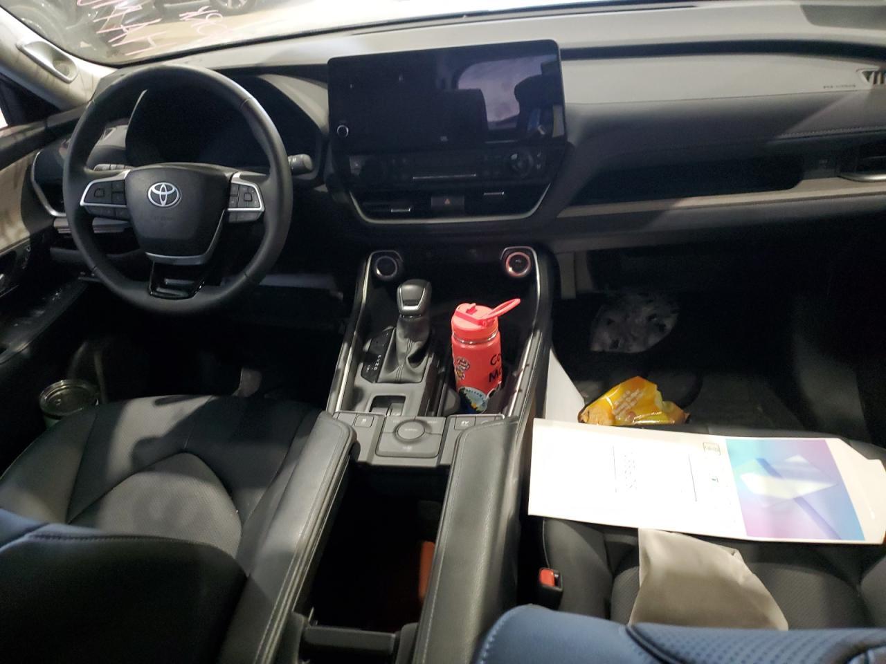 2024 TOYOTA HIGHLANDER