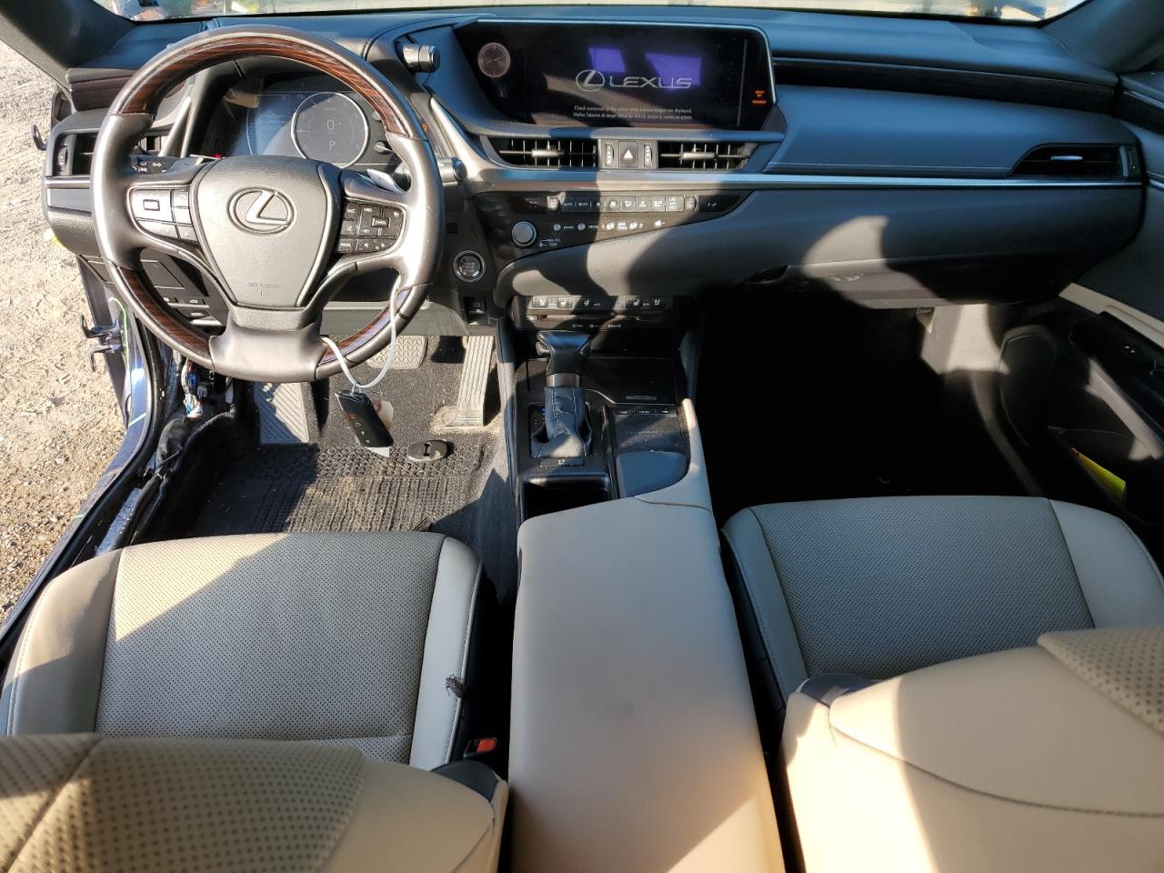 2021 LEXUS Es