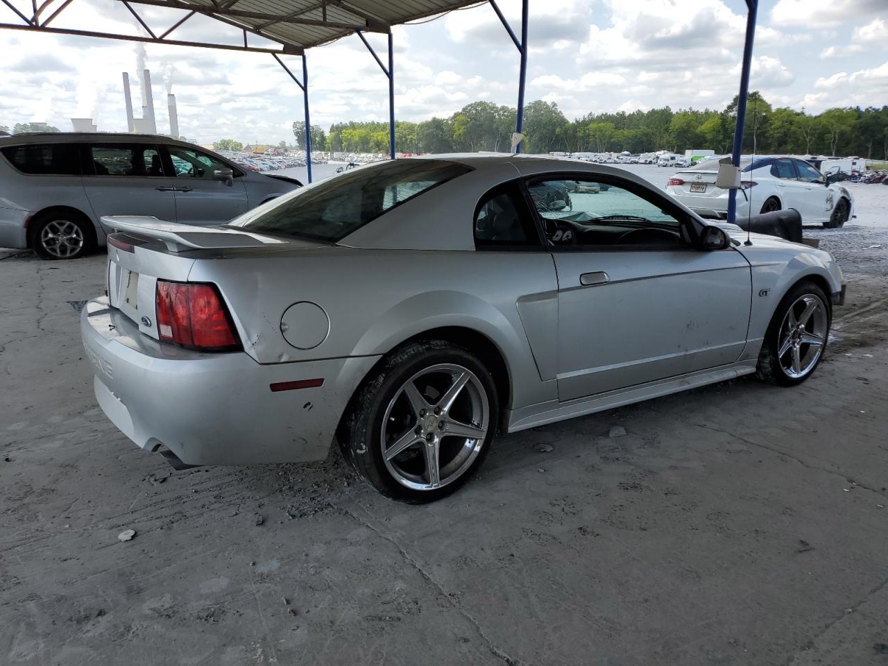 2001 FORD MUSTANG