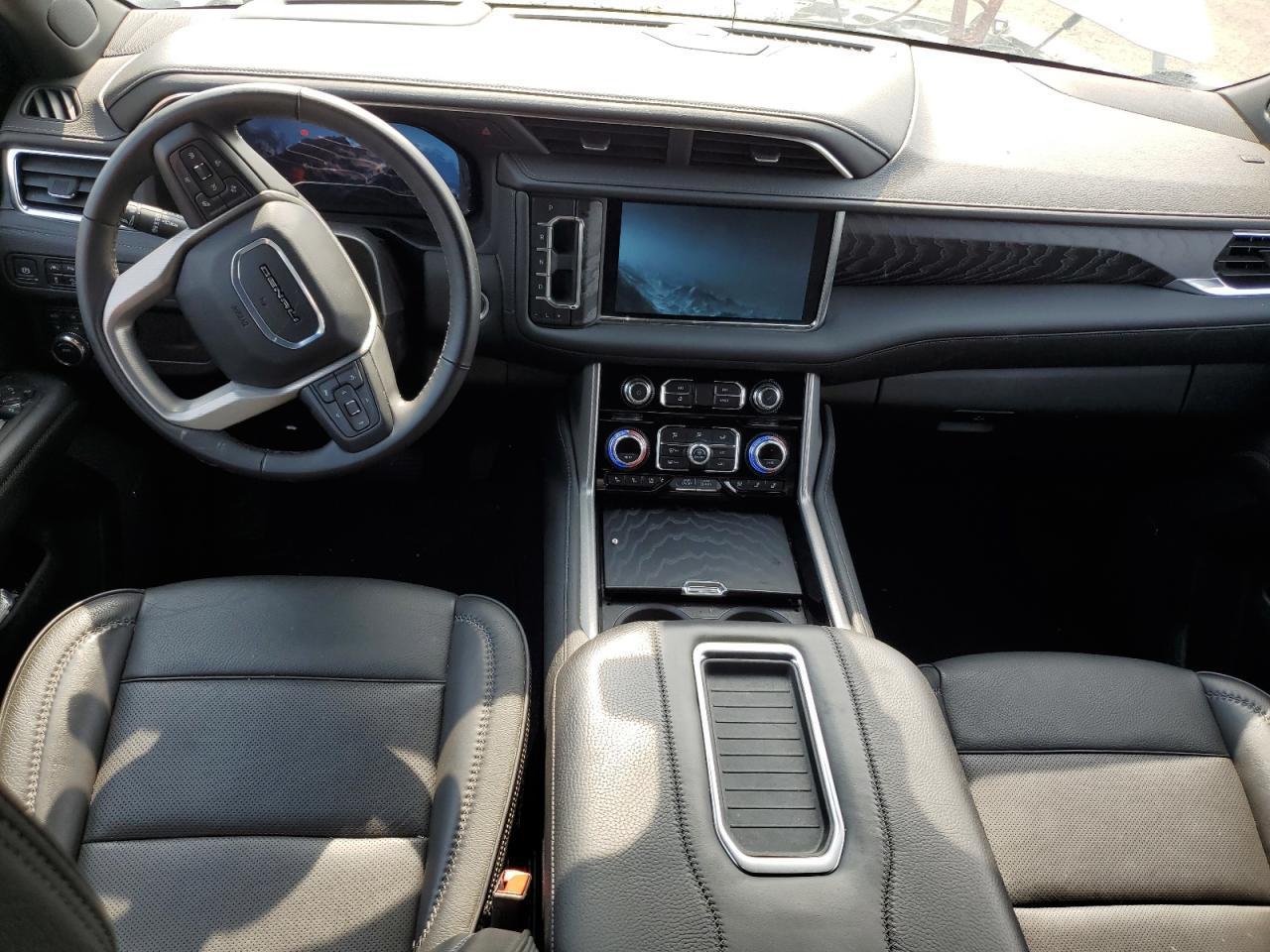 2024 GMC Yukon