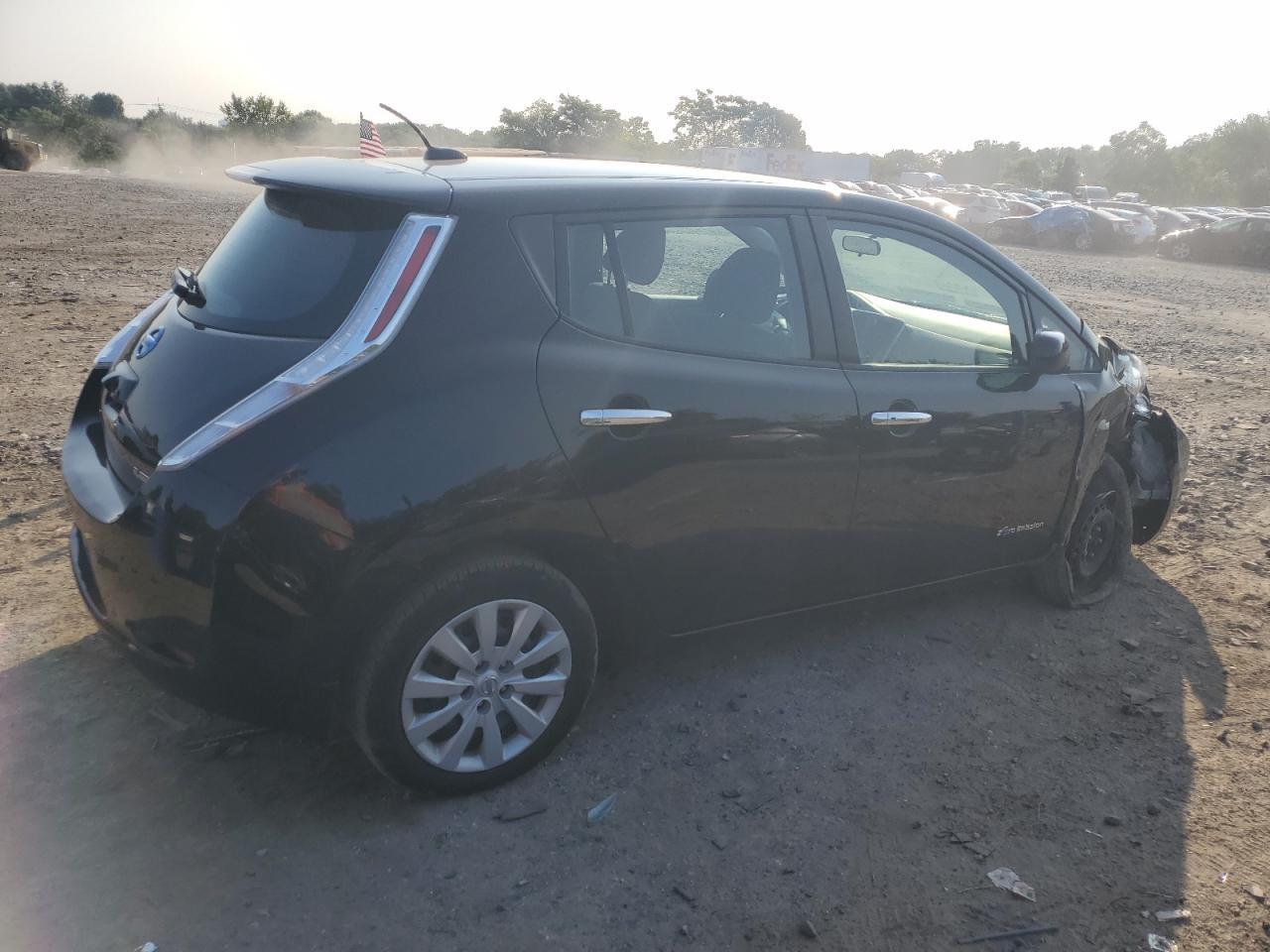 2017 NISSAN LEAF
