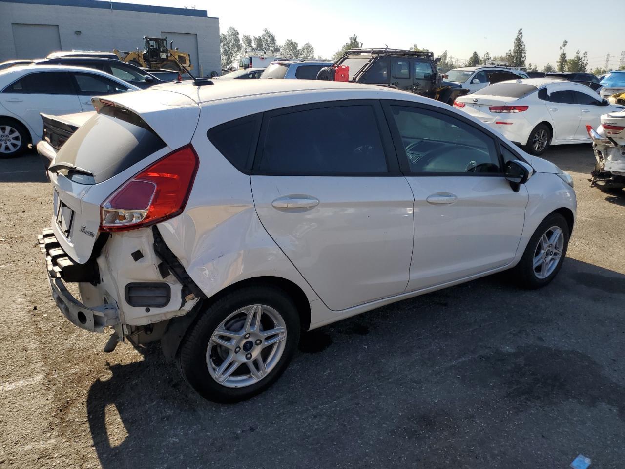 2017 FORD Fiesta