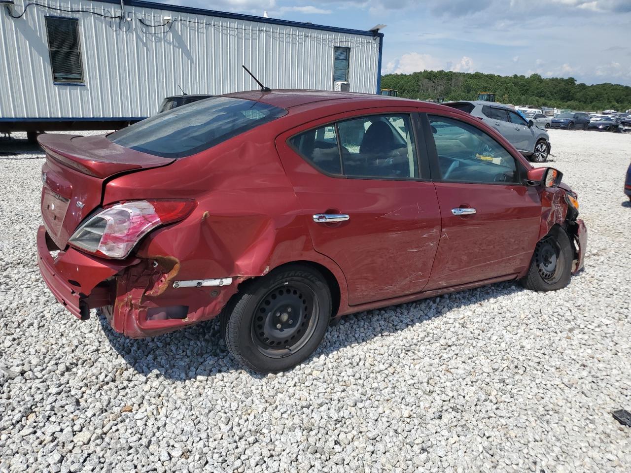 2018 NISSAN VERSA