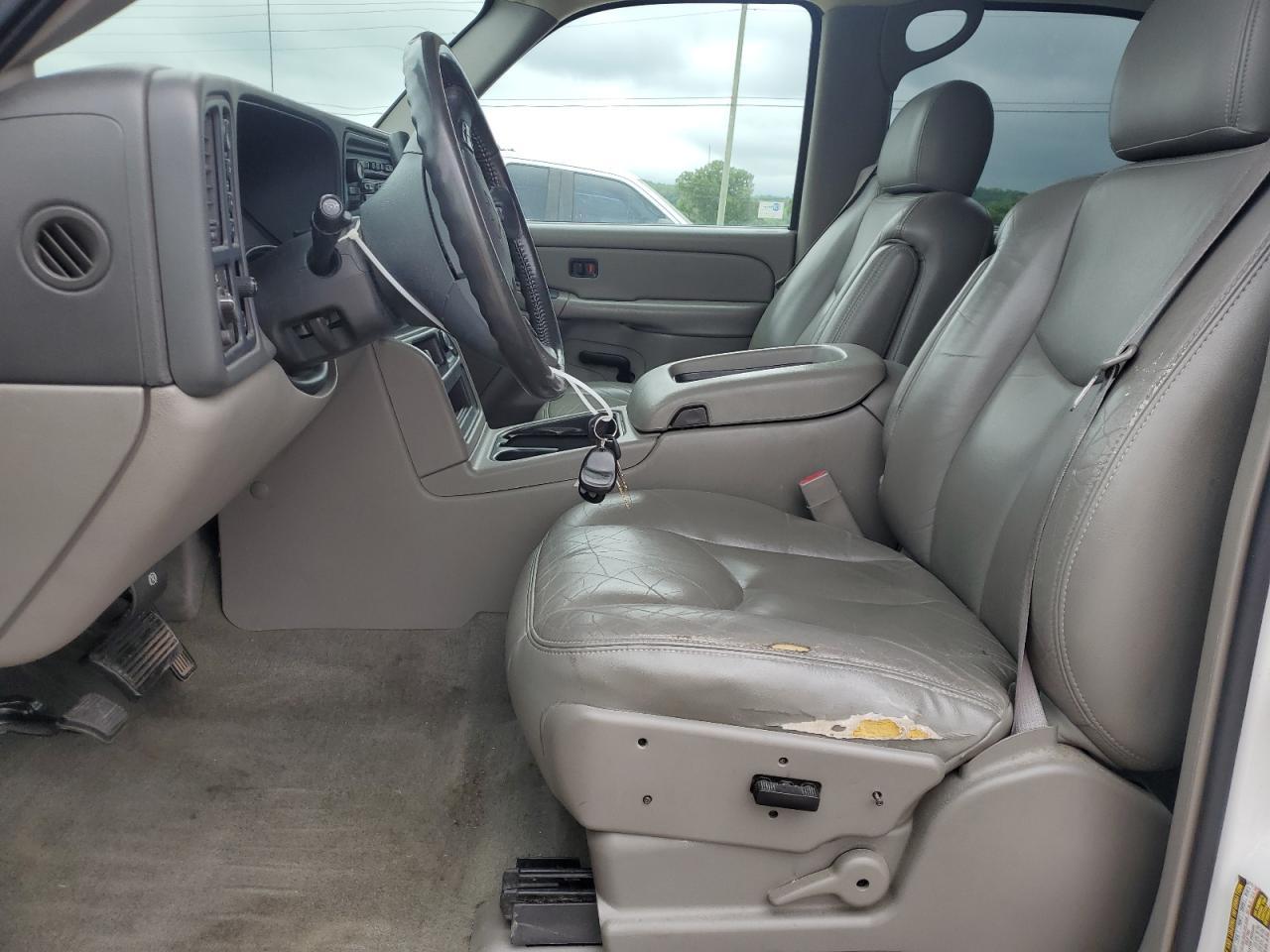 2004 CHEVROLET Tahoe