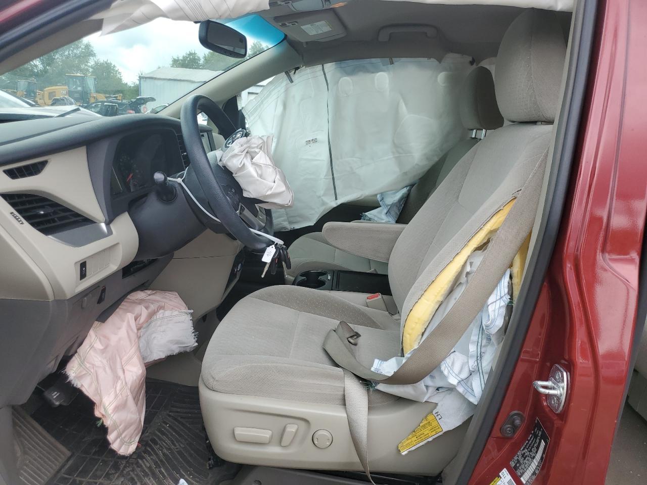 2015 TOYOTA SIENNA