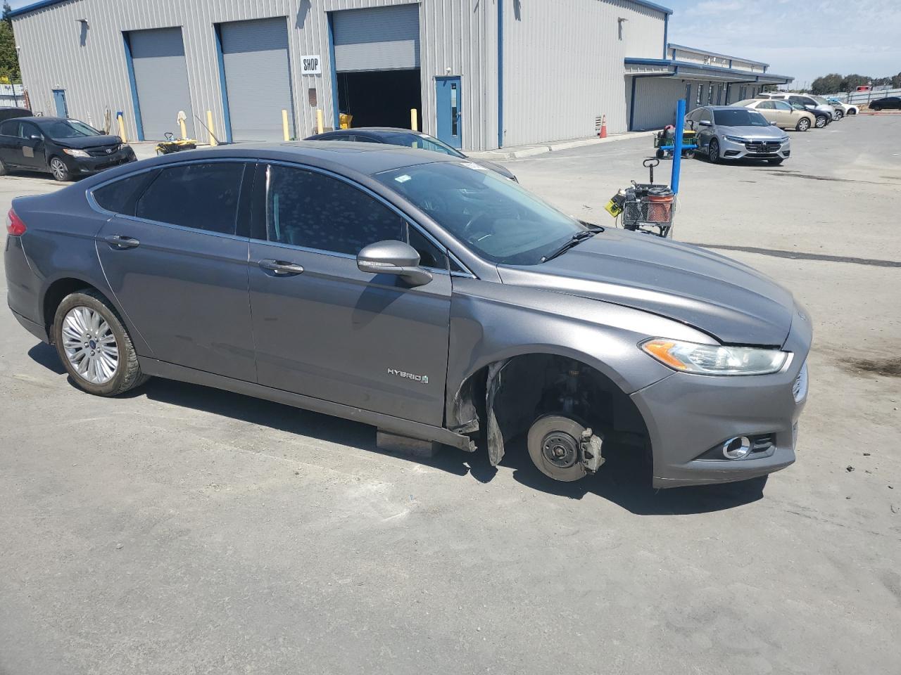2013 FORD FUSION