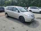 2009 TOYOTA SIENNA