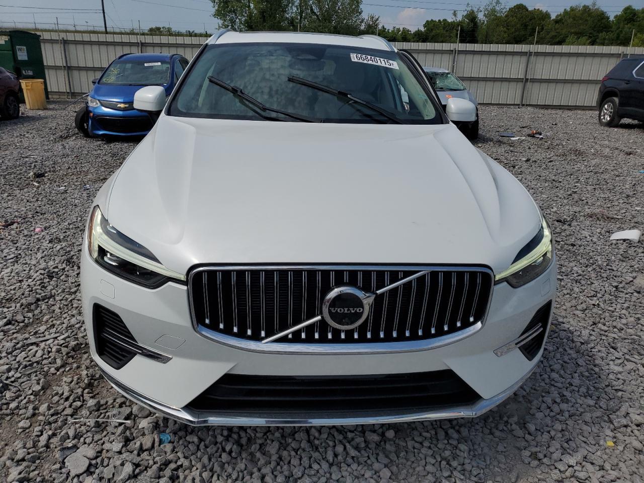 2023 VOLVO XC60