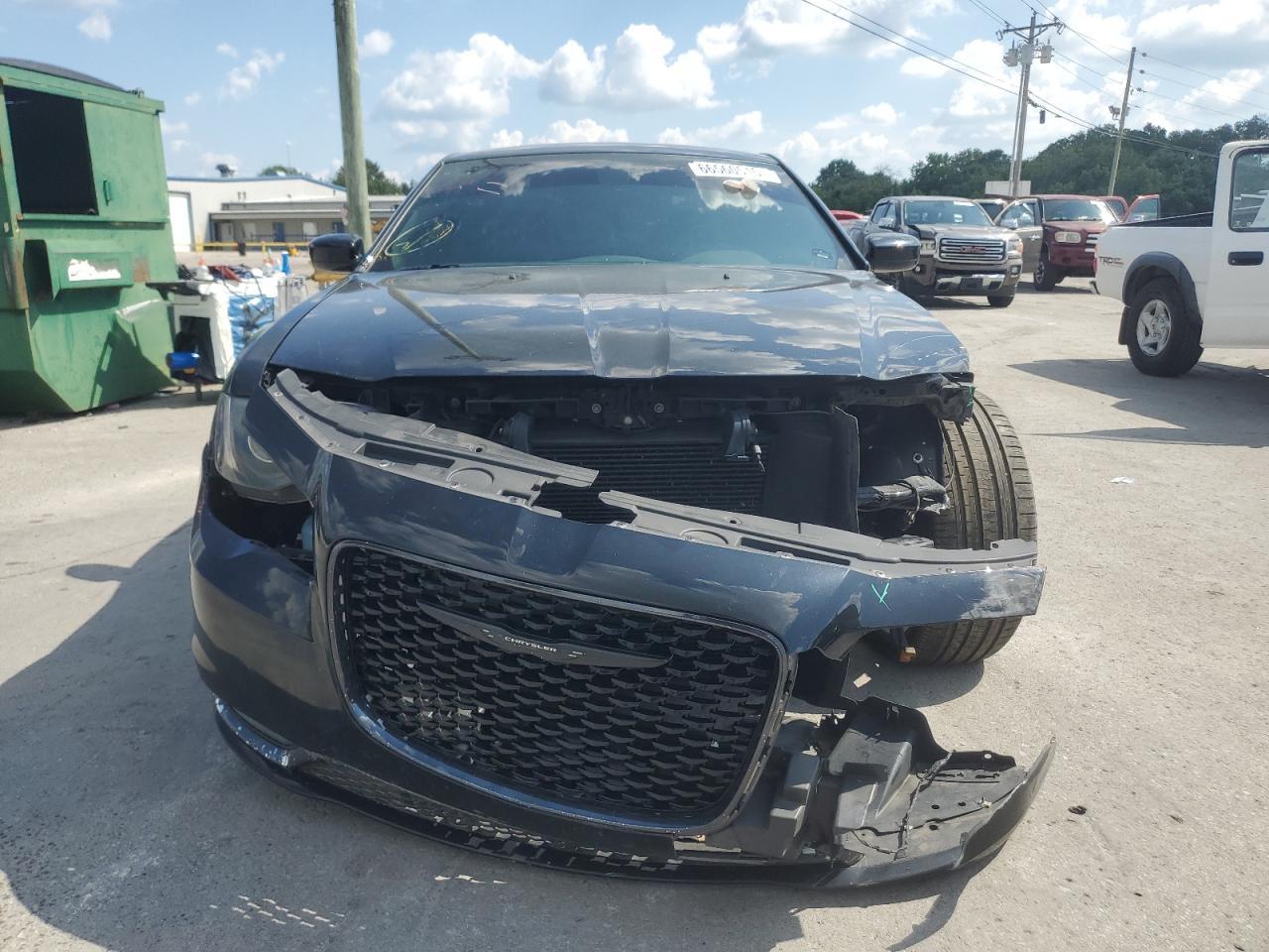 2019 CHRYSLER 300