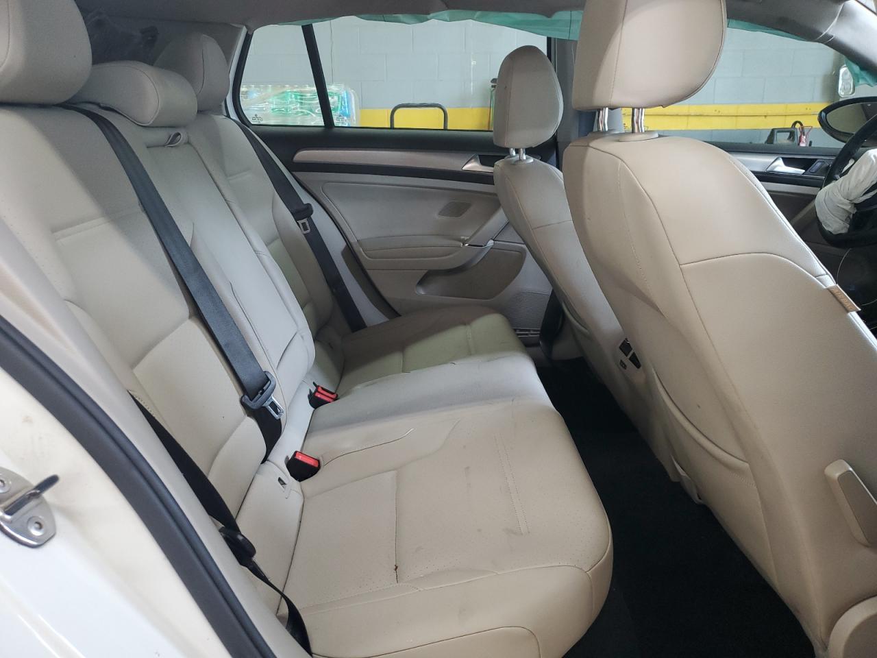 2015 VOLKSWAGEN GOLF