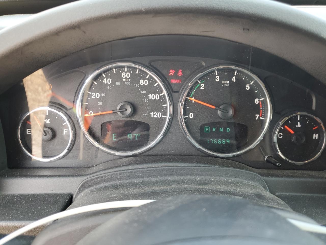 2011 JEEP Liberty