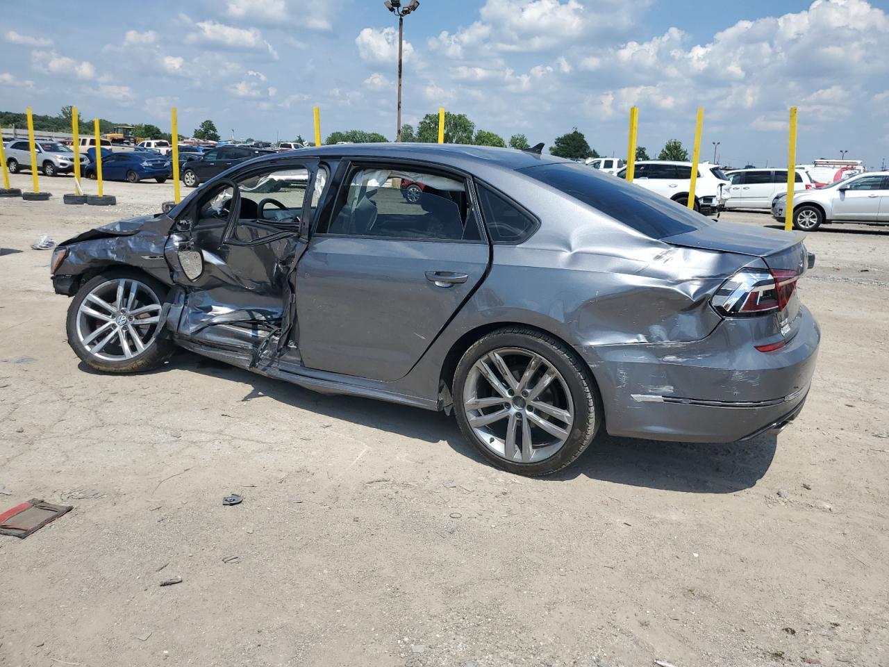 2018 VOLKSWAGEN Passat