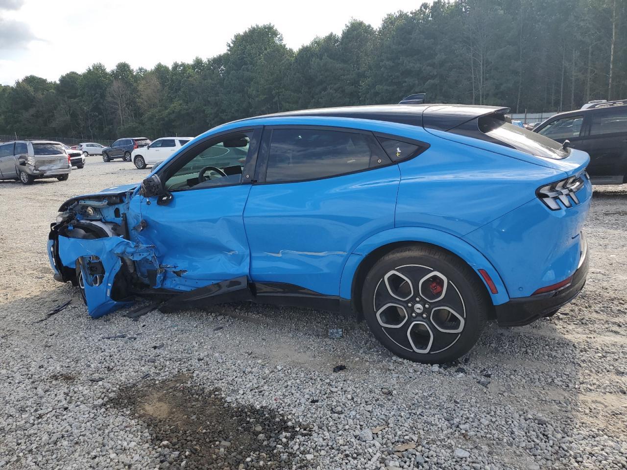 2022 FORD Mustang Mach-E
