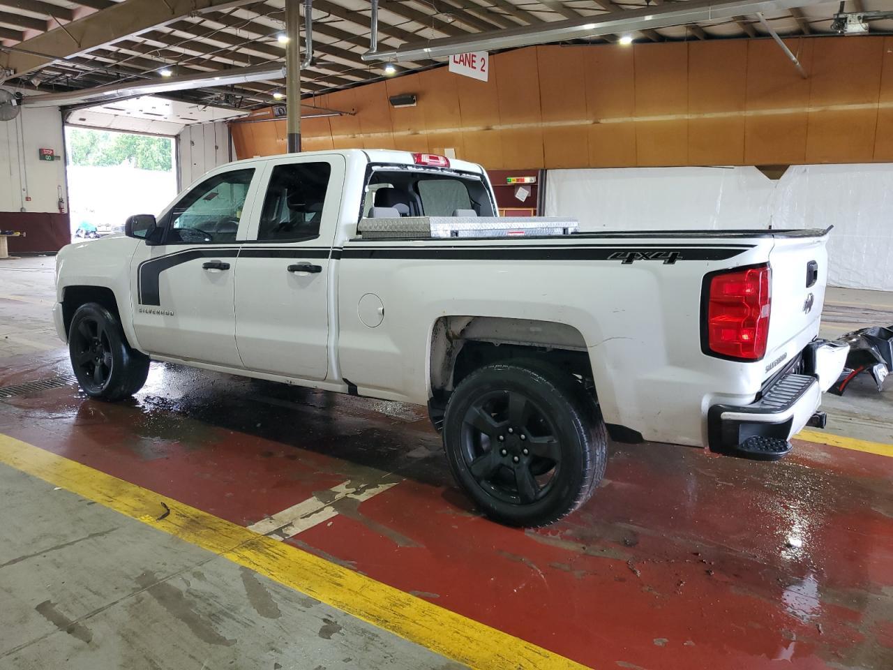 2018 CHEVROLET Silverado